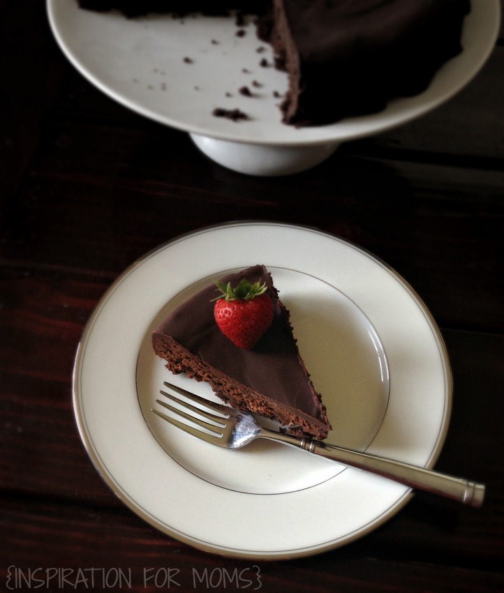 One Bowl Flourless Chocolate Cake